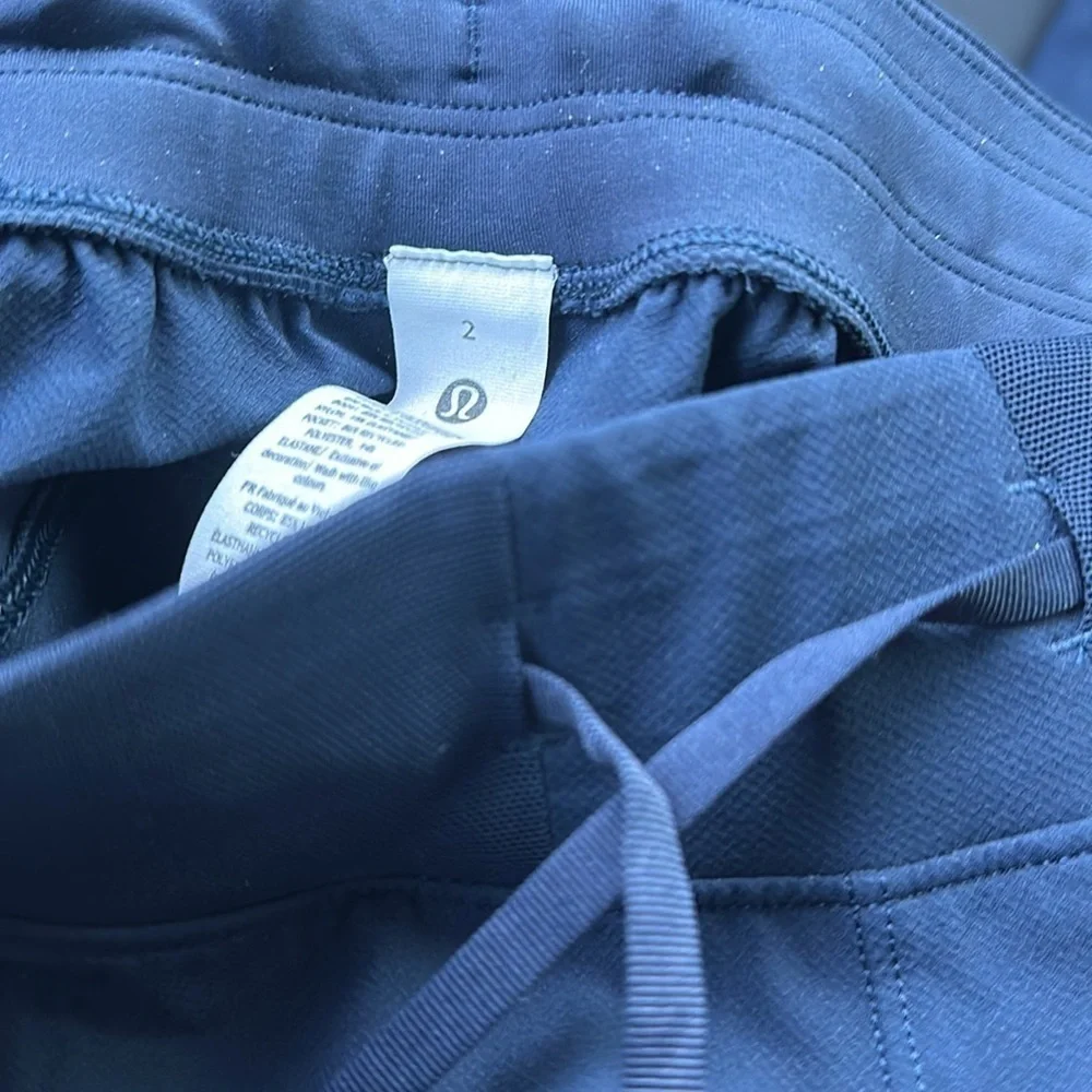 Lululemon sz 2 License to Train High-Rise Pant True Navy, NWOT new without tags